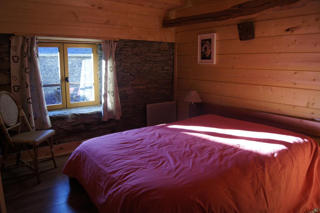 Villa Les Granges De La Fontaine Antignac Habitación foto