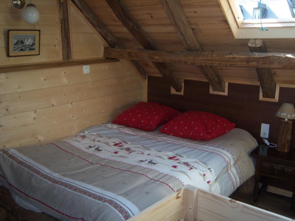 Villa Les Granges De La Fontaine Antignac Habitación foto
